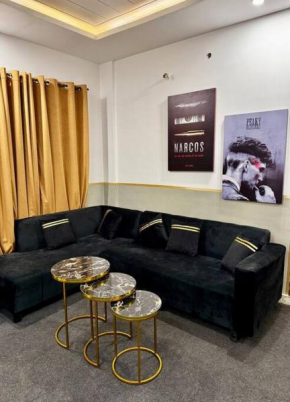 Brand new 1 bed designer apartment sector f